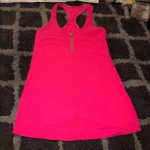 lululemon tank top!